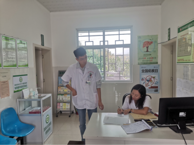 武乡镇中心卫生院推进村卫生室规范化管理